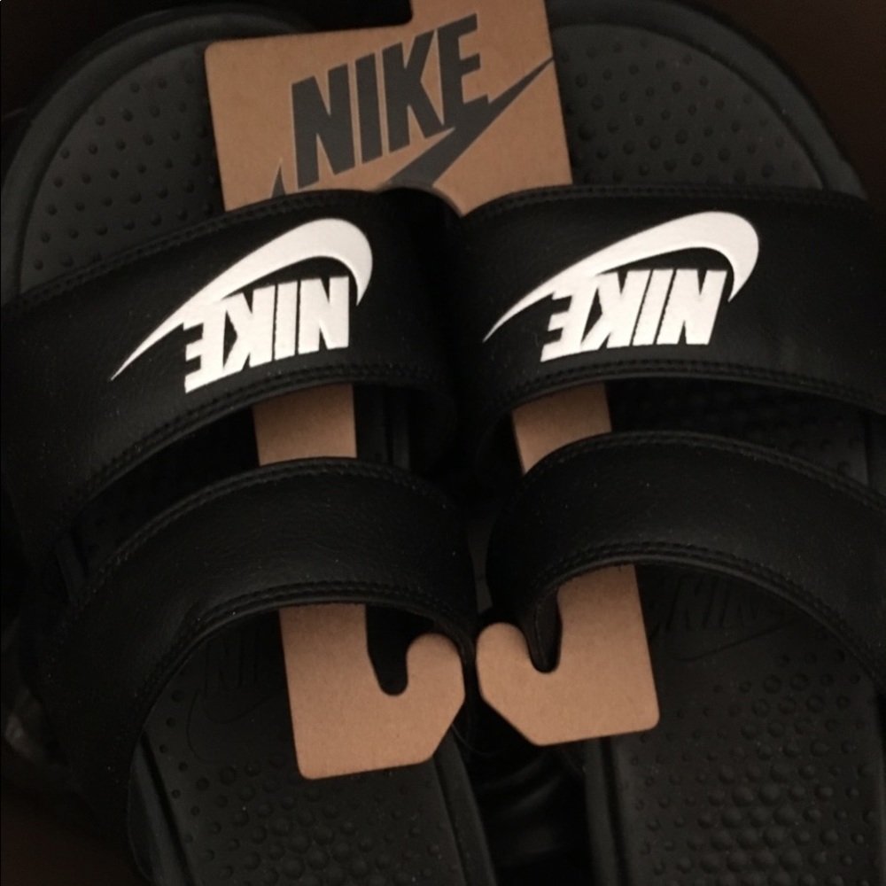 nike ultral slide black size 10 wms